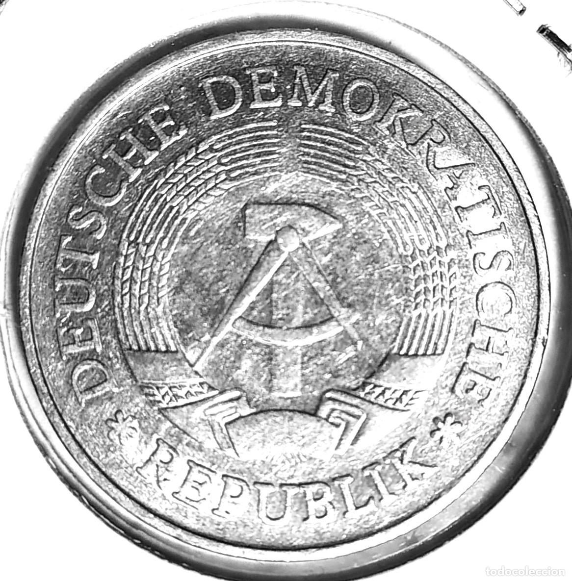 Old Coins of Europe: ALEMANIA ORIENTAL (1948-1990) - 1 MARCO 1977 A - B - 2,40 GR. ALUMINIO - DIAMET 25 mm - MB - KM#35.2