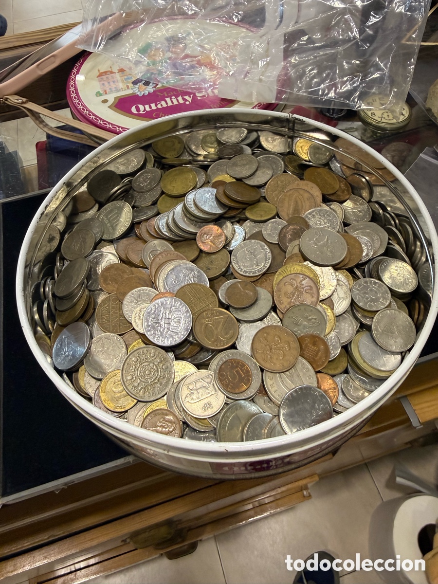 Monedas antiguas de Europa: Enorme la lata con monedas mundiales, unos 7 kilos, por clasificar
