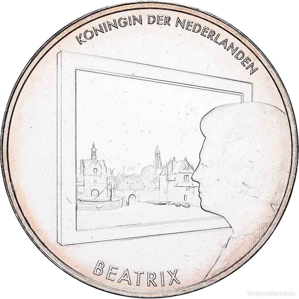 Monedas antiguas de Europa: [#1513809] Pa&iacute;ses Bajos, 5 Euro, La reine Beatrix regardant un tableau de ma&icirc;tre, 2011