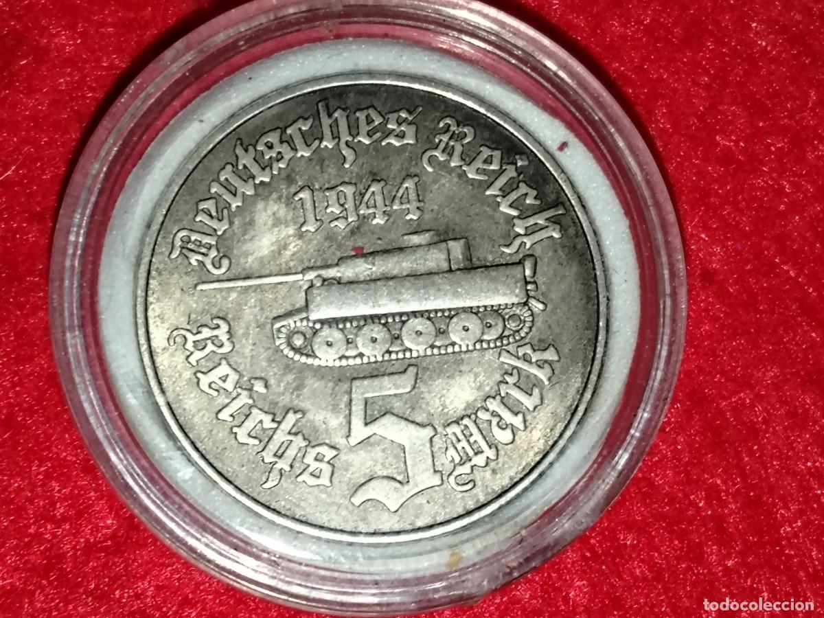 Monedas antiguas de Europa: MONEDA ALEMANIA NAZI HITLER GERMAN TANK REICH 5RM MARCOS 1944 GUERRA MUNDIAL WWII TANQUE