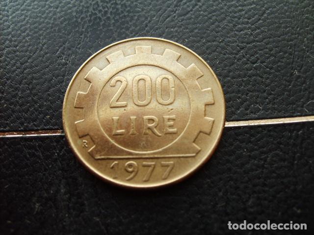 Monedas antiguas de Europa: ITALIA 200 LIRAS 1977