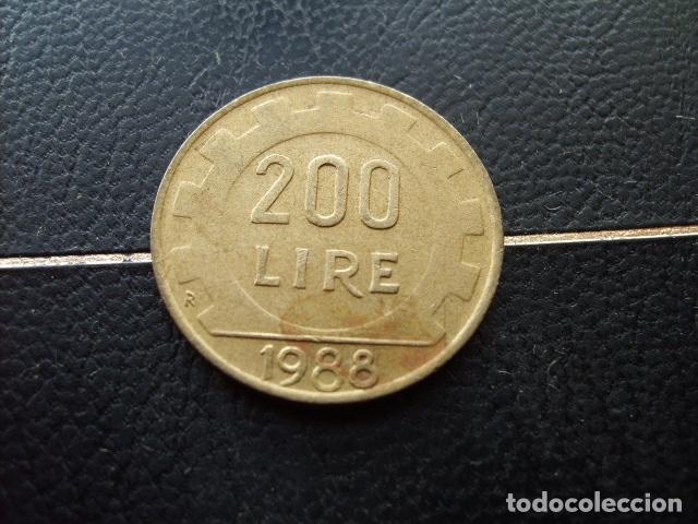 Monedas antiguas de Europa: ITALIA 200 LIRAS 1988