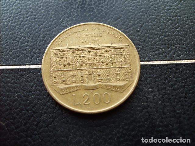 Monedas antiguas de Europa: ITALIA 200 LIRAS 1990 C