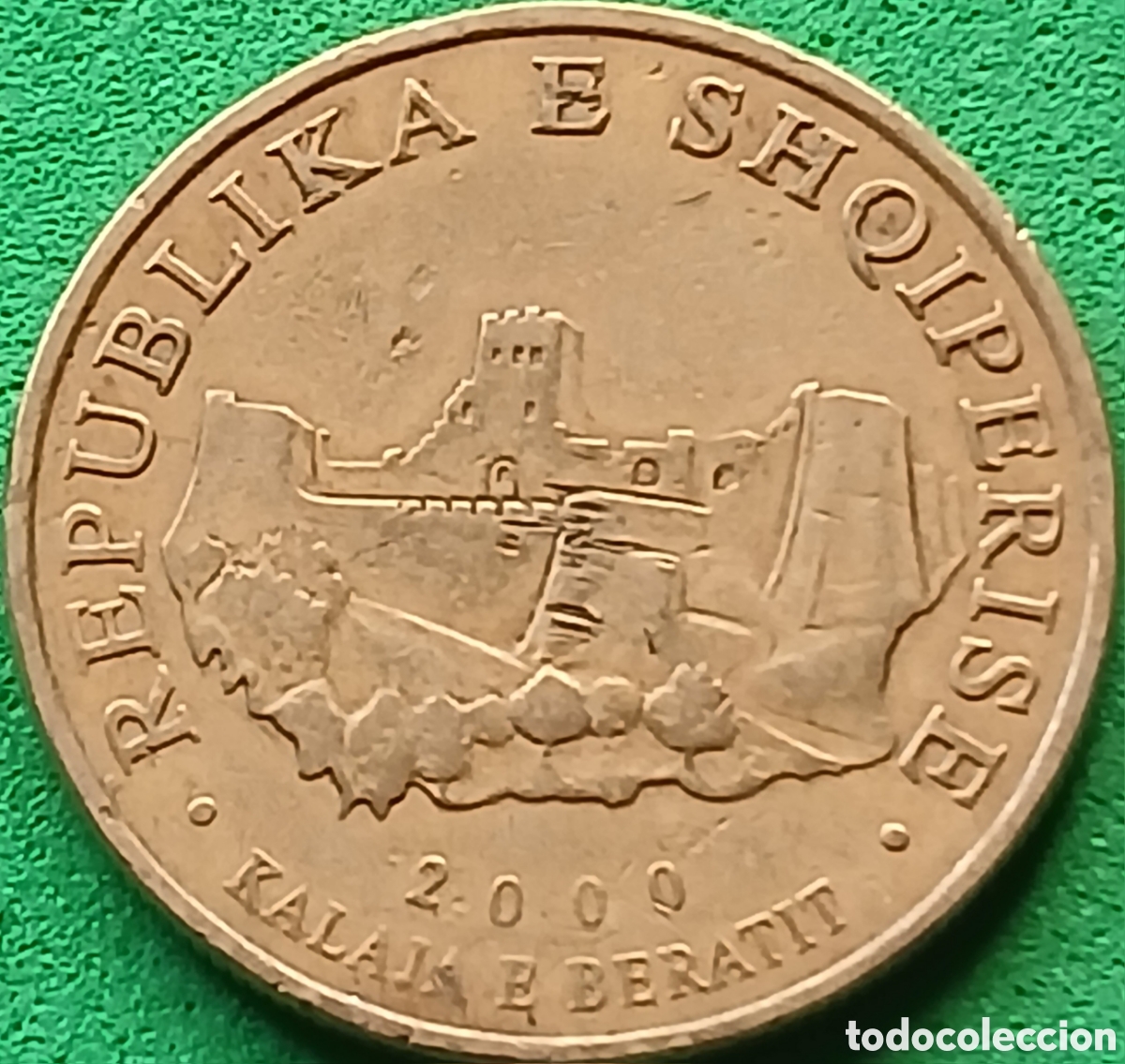Monedas antiguas de Europa: Albania 10 leke 2000 km#77