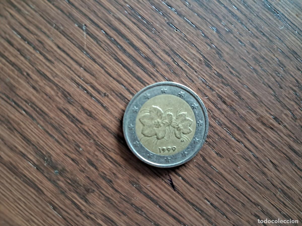Monedas antiguas de Europa: moneda de 2 euros de Finlandia, a&ntilde;o 1999.