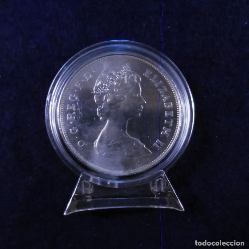 Moedas antigas da Europa: MONEDA NIQUEL CONMEMORATIVAS 80 CUMPLEA&Ntilde;OS DE LA REINA ELIZABETH II. 4 AGOSTO 1980. M.B.C.