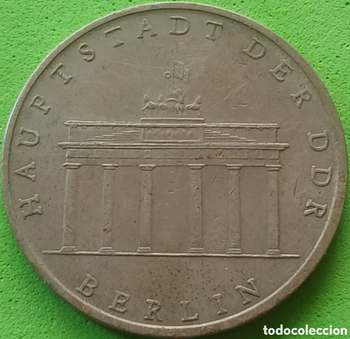 Monedas antiguas de Europa: Alemania Oriental 5 marcos 1971 km#29 La Puerta de Brandenburgo
