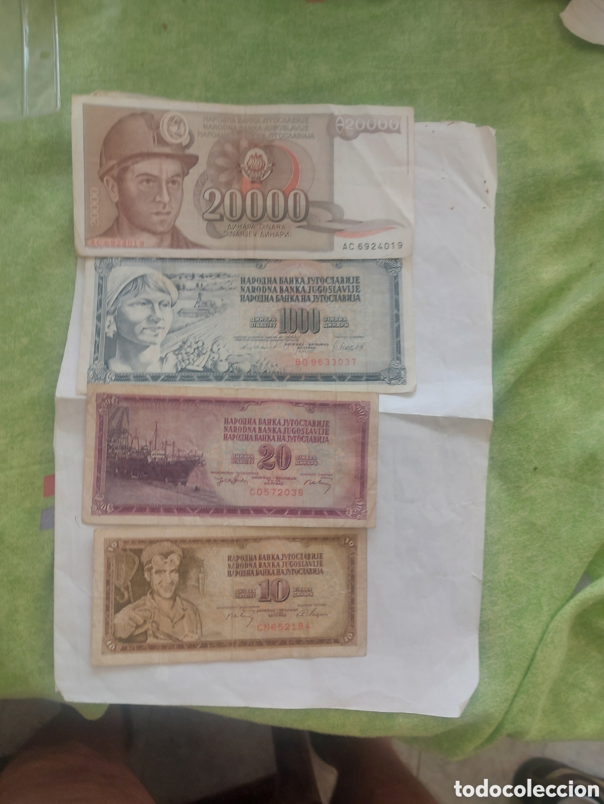 Monete antiche di Europa: 4 billetes de Yugoslavia