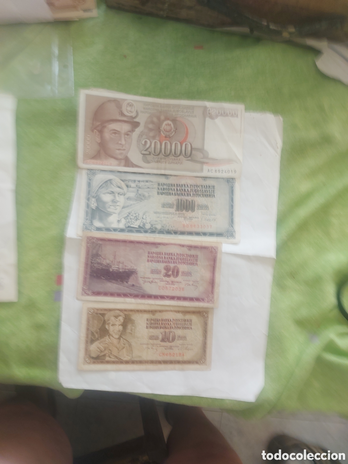 Monedas antiguas de Europa: 4 billetes de Yugoslavia - Foto 2