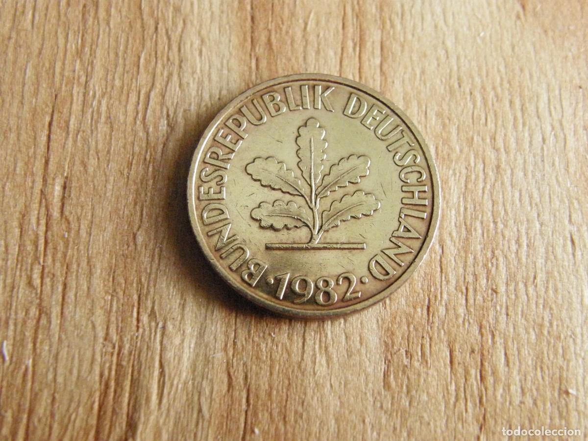 Monedas antiguas de Europa: 10 Pfennig Alemania 1982 - Bundesrepublik - Ceca Karlsruhe (G) - Acero/Lat&oacute;n - KM108