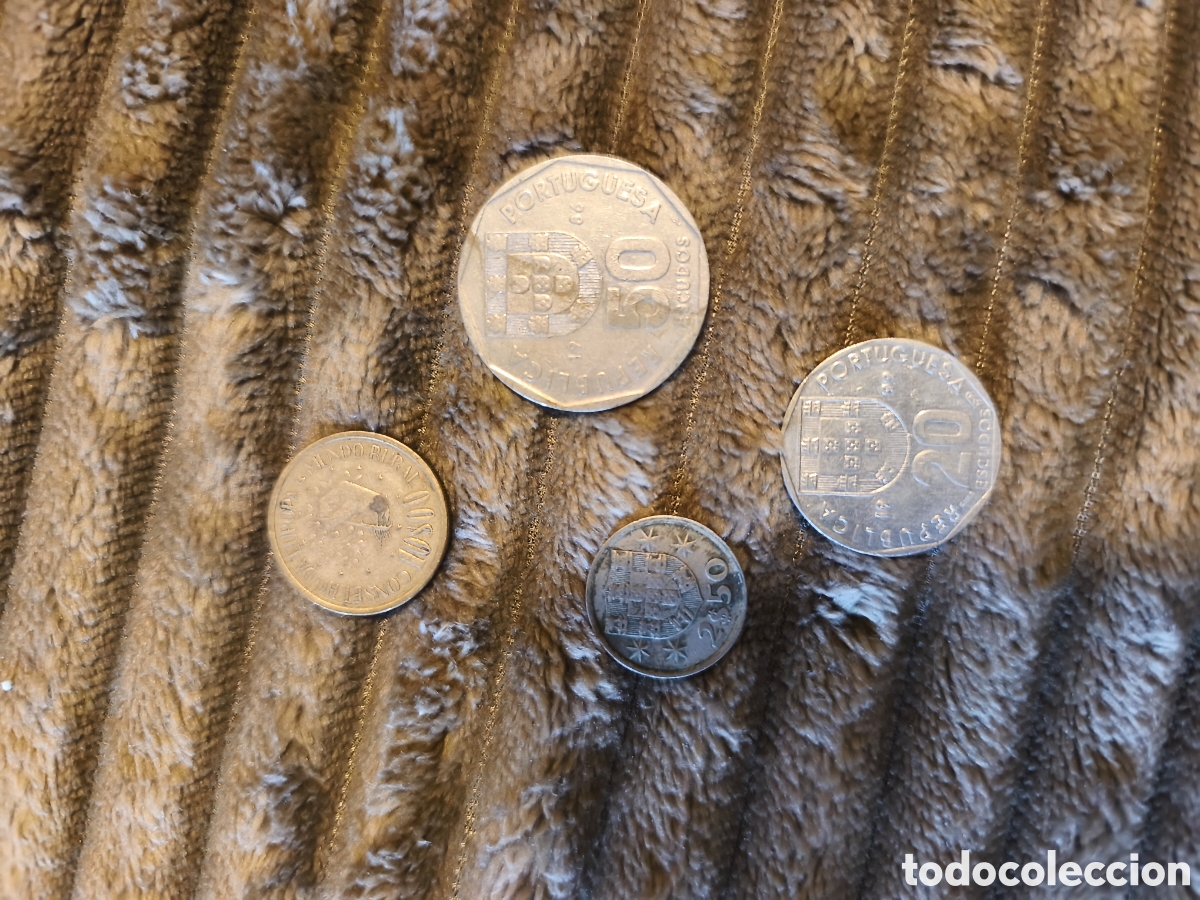 Monedas antiguas de Europa: Lote de 4 monedas antiguas de Escudos Portugueses