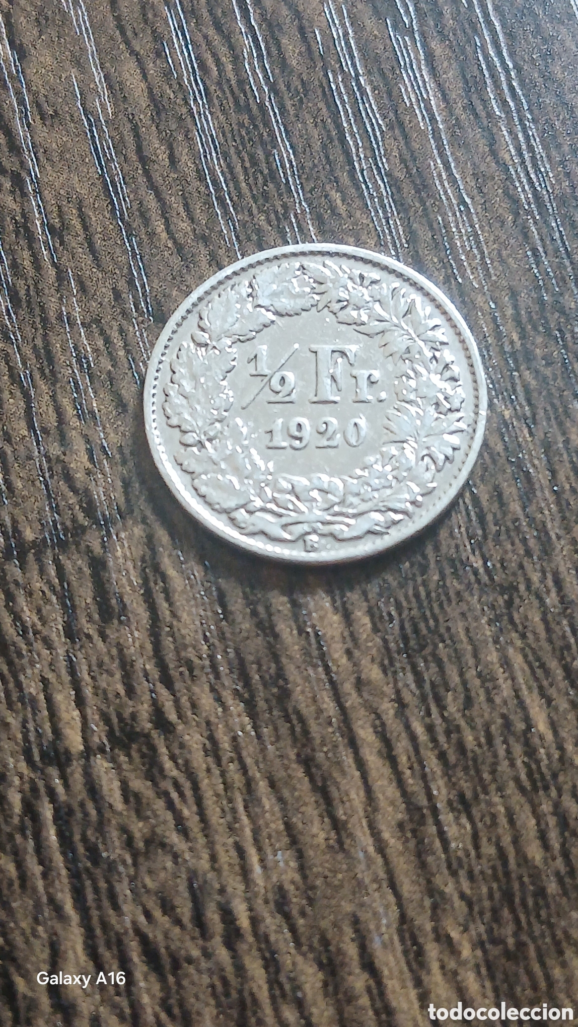 Monedas antiguas de Europa: Moneda de 1/2 Franco Suizo del a&ntilde;o 1920. - Dise&ntilde;o con laureles. - Inscripci&oacute;n 1/2 Fr.. - A&ntilde;o de acu&ntilde;