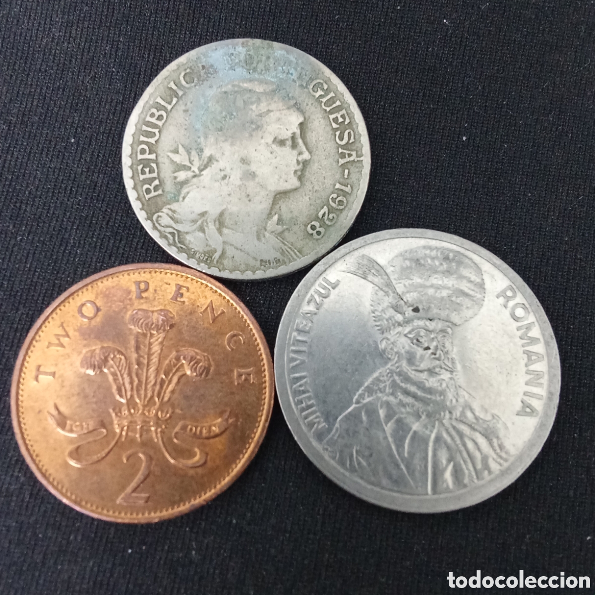 Monedas antiguas de Europa: Lote 3 monedas distintas internacionales