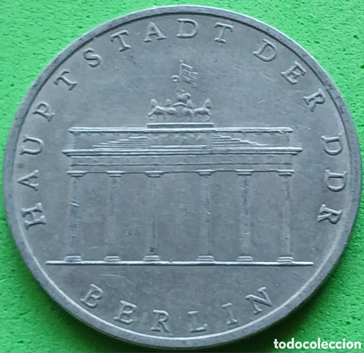 Monedas antiguas de Europa: Alemania Oriental 5 marcos 1971 km#29 La Puerta de Brandenburgo de Berl&iacute;n