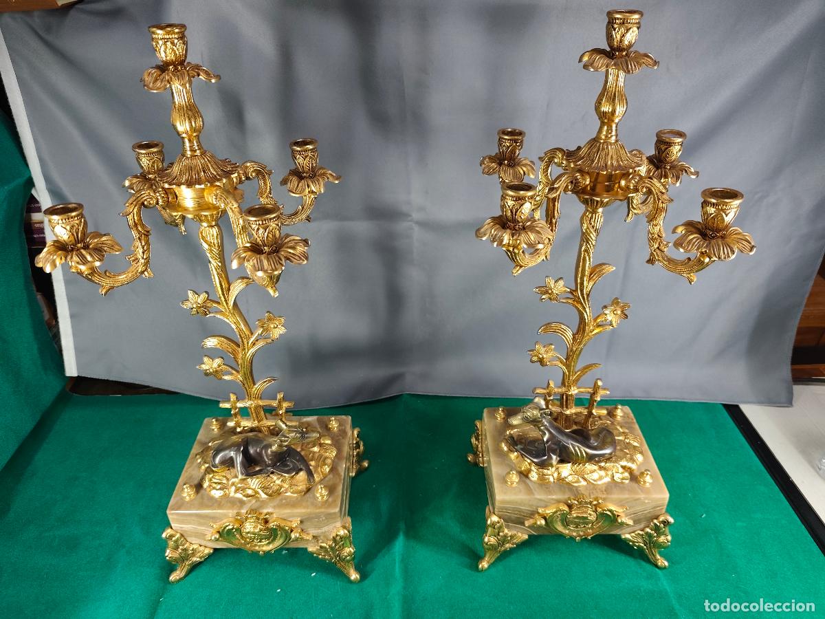 Monedas antiguas de Europa: dos candelabros en bronce y base de marmol - Foto 5