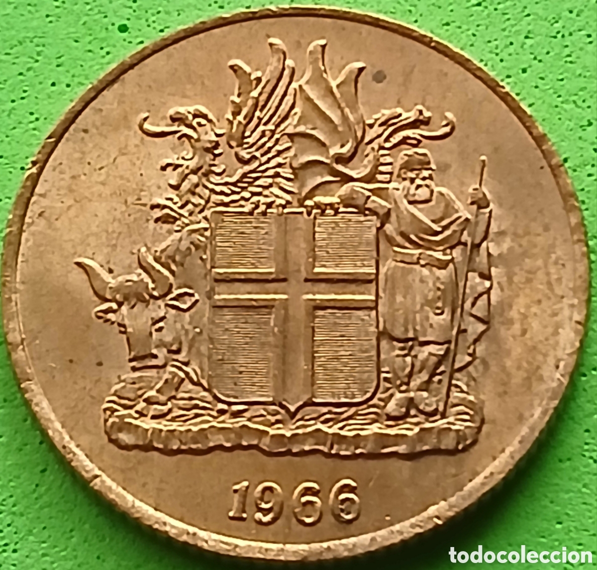 Old Coins of Europe: Islandia 1 corona 1966 km#12a