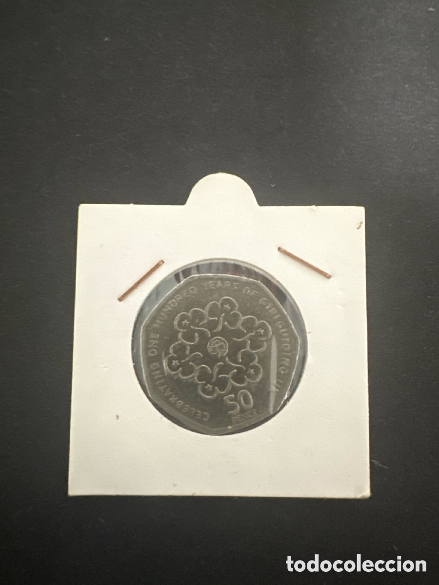 Old Coins of Europe: Moneda de Reino Unido 50 pence Girlguiding a&ntilde;o 2010