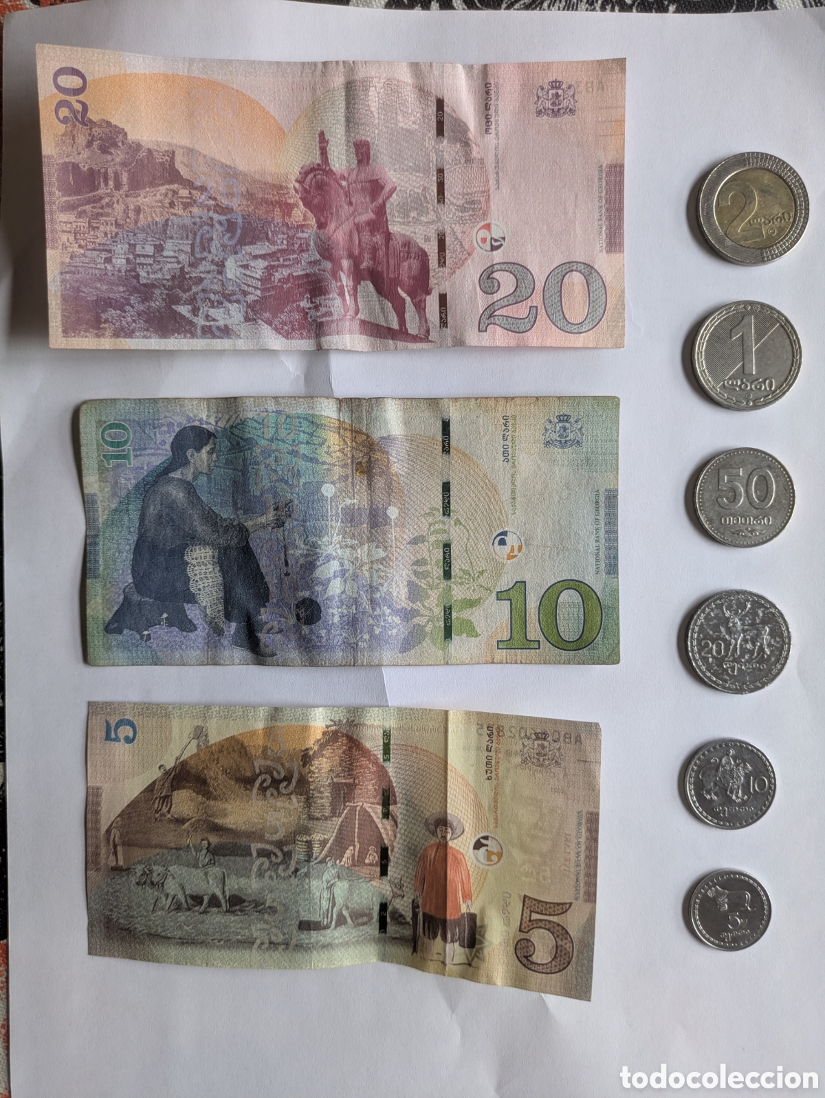 Monedas antiguas de Europa: Lote de billetes y monedas de Georgia