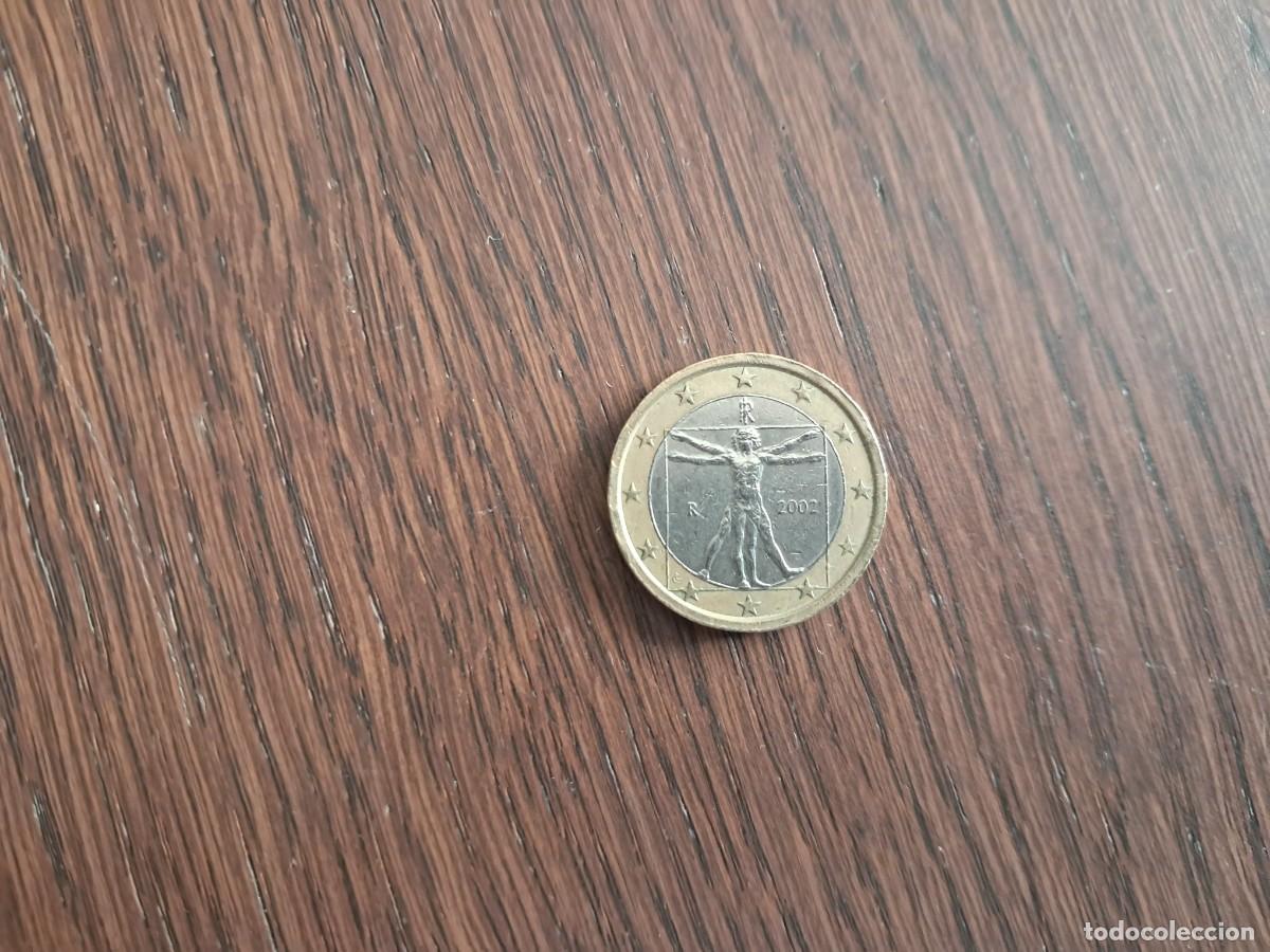 Monedas antiguas de Europa: moneda de 1 euro de Italia, a&ntilde;o 2002.