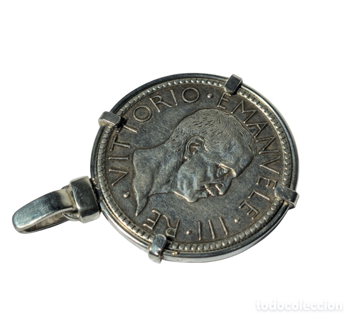 Monedas antiguas de Europa: Moneda italiana en plata, montada como joya.