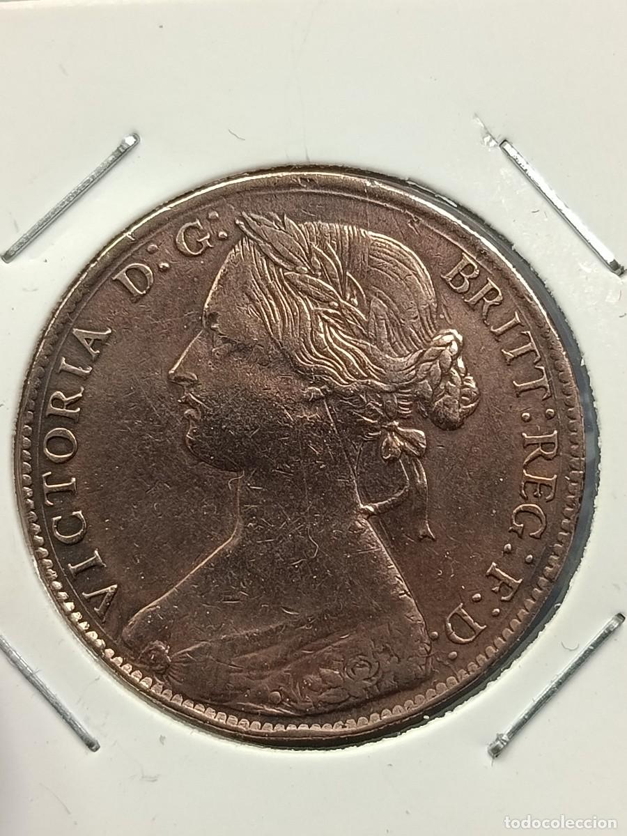 Monedas antiguas de Europa: Moneda de penique,Reina Victoria con forma de mo&ntilde;o, 1861.