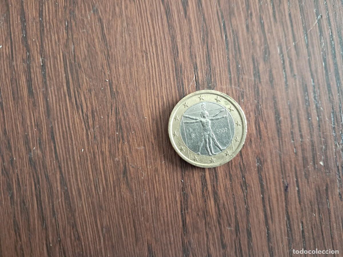 Monedas antiguas de Europa: moneda de 1 euro de Italia, a&ntilde;o 2002.