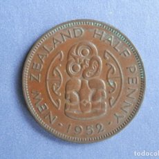 Monedas antiguas de Oceanía: NUEVA ZELANDA MONEDA HALF 1/2 PENNY AÑO 1952 CONSERVACIÓN = MBC. Lote 235344065
