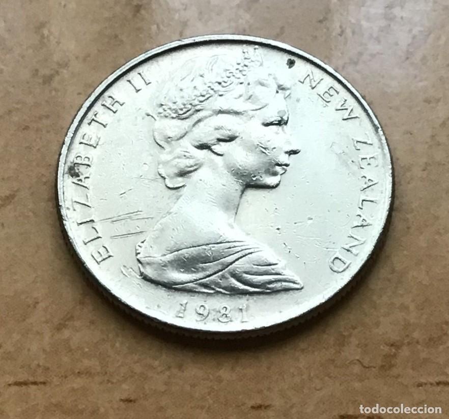 Monedas antiguas de Ocean&iacute;a: 5 centavos de Nueva Zelanda. A&ntilde;o 1981 - Foto 2