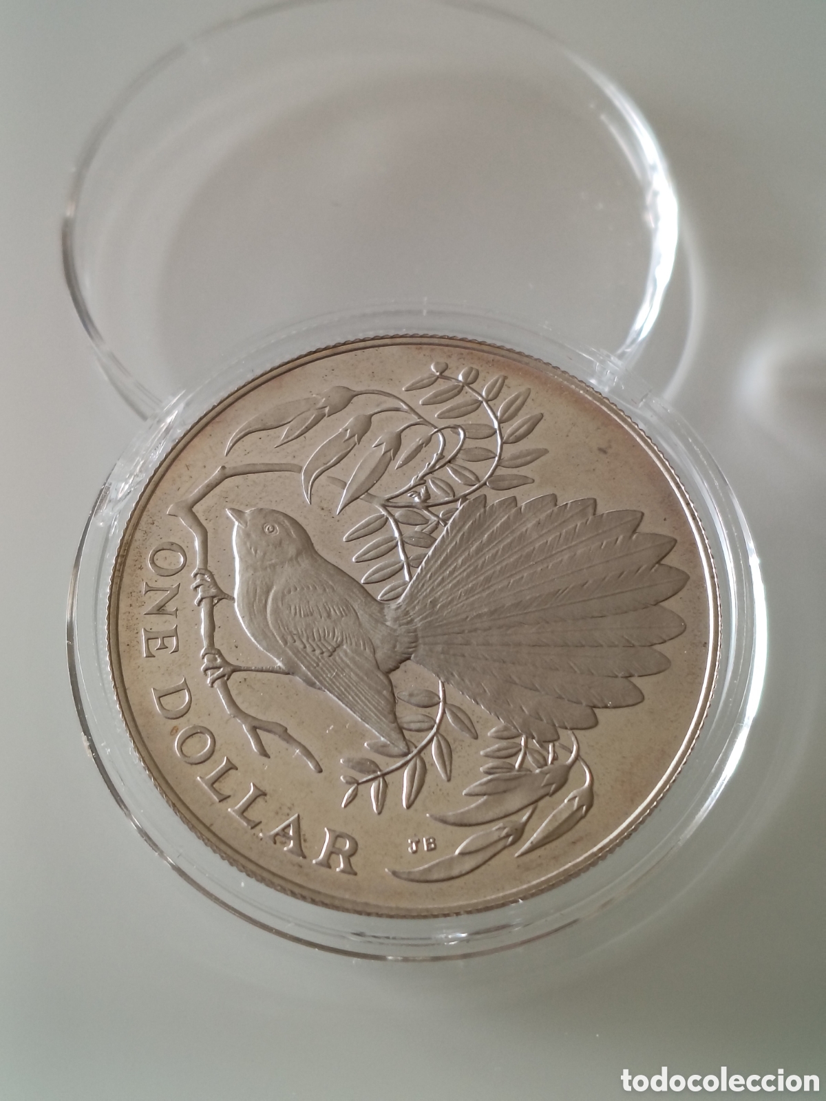 Monedas antiguas de Ocean&iacute;a: 1 dolar Nueva Zelanda 1980 - Foto 3