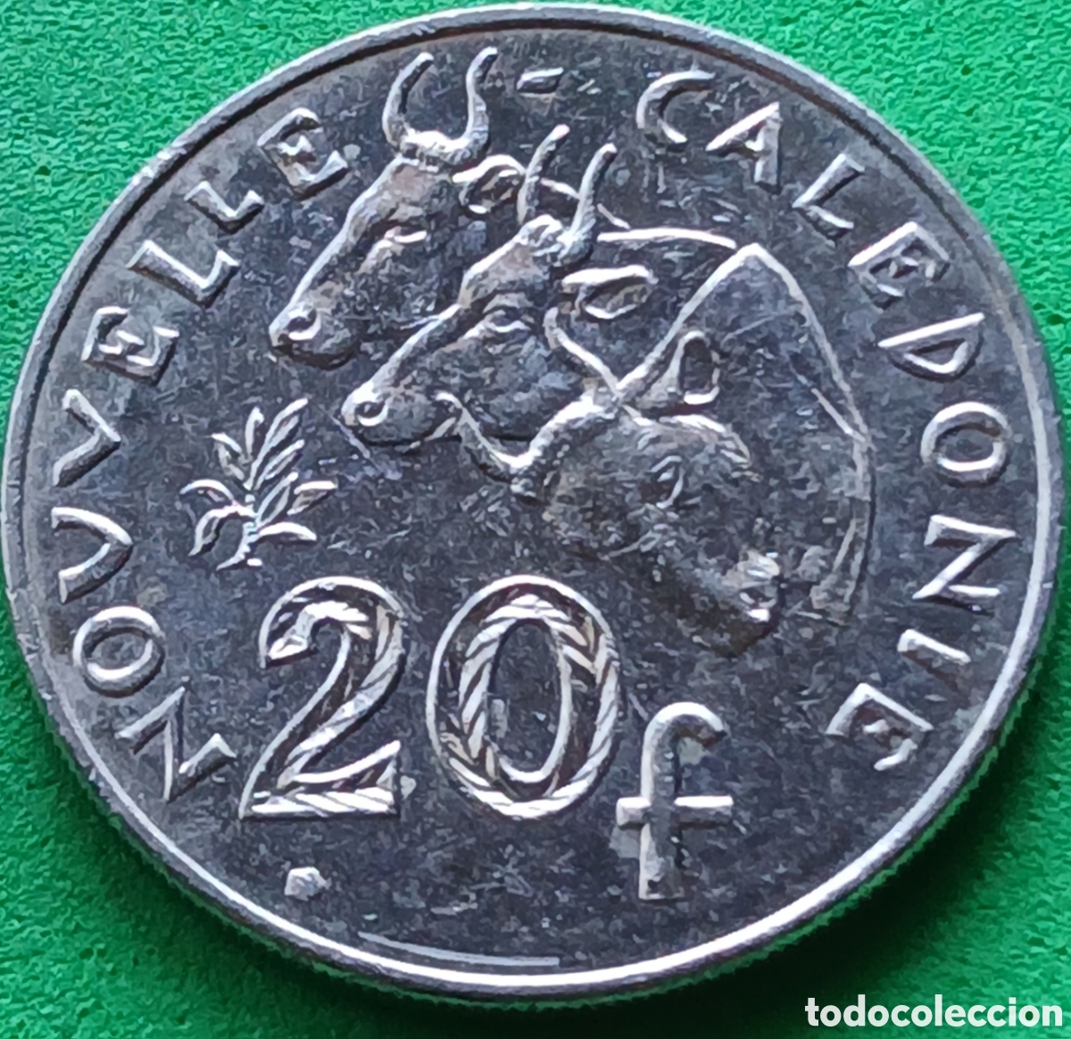 Monedas antiguas de Ocean&iacute;a: Nueva Caledonia 20 francos 2004 km#12 poco com&uacute;n