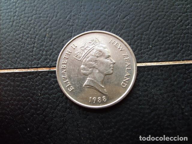 Monedas antiguas de Ocean&iacute;a: NUEVA ZELANDA 5 CENTS 1988