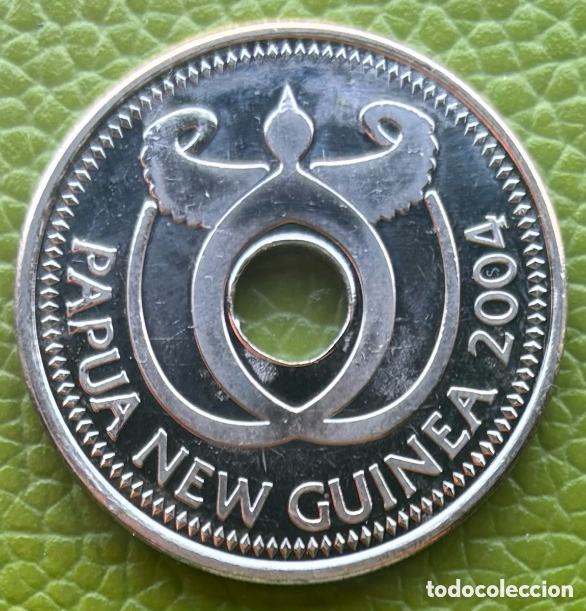 Monedas antiguas de Ocean&iacute;a: PAPUA NUEVA GUINEA. UN KINA. 2004. COCODRILOS.