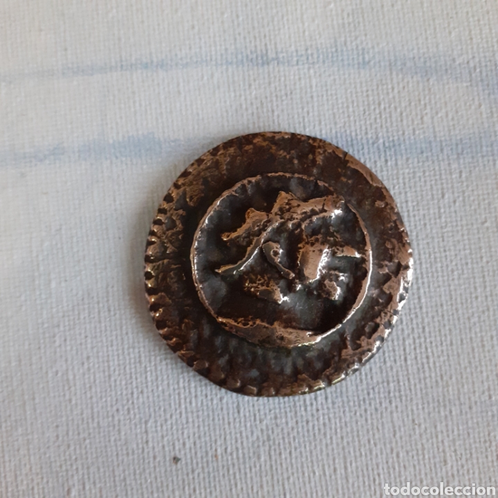 Monedas antiguas: Antigua moneda de bronce. 4 cm. - Foto 1