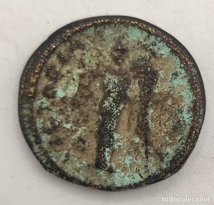 Monedas antiguas: Seis monedas antiguas en bronce. - Foto 13