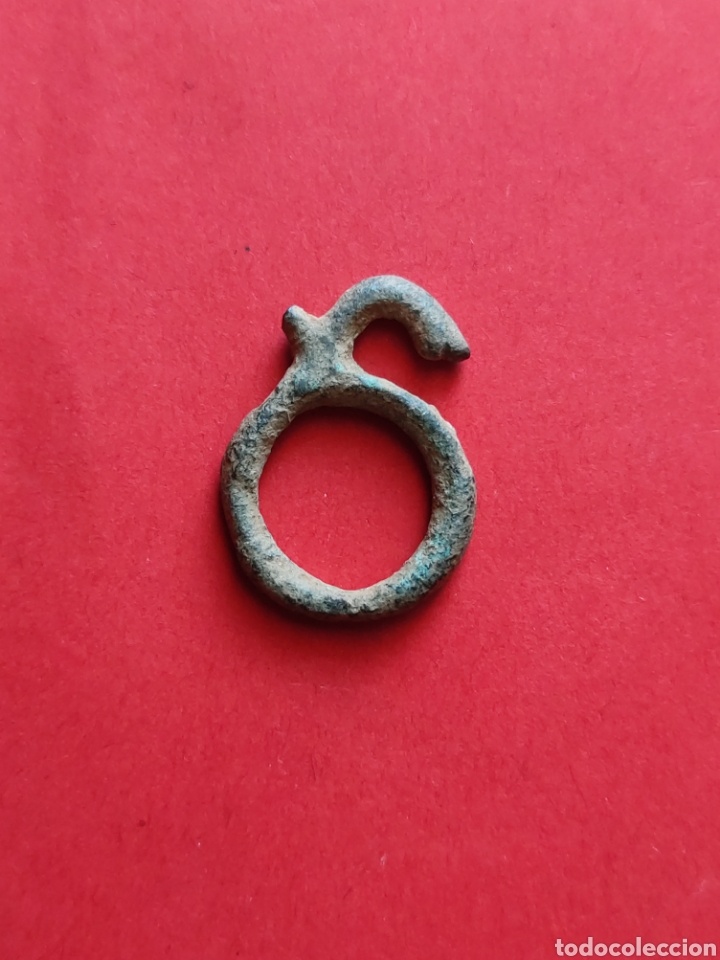Monedas antiguas: Pre moneda celta o Ib&eacute;rica anular serpiente bronce - Foto 2
