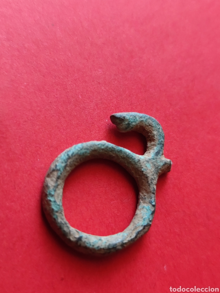 Monedas antiguas: Pre moneda celta o Ib&eacute;rica anular serpiente bronce - Foto 3