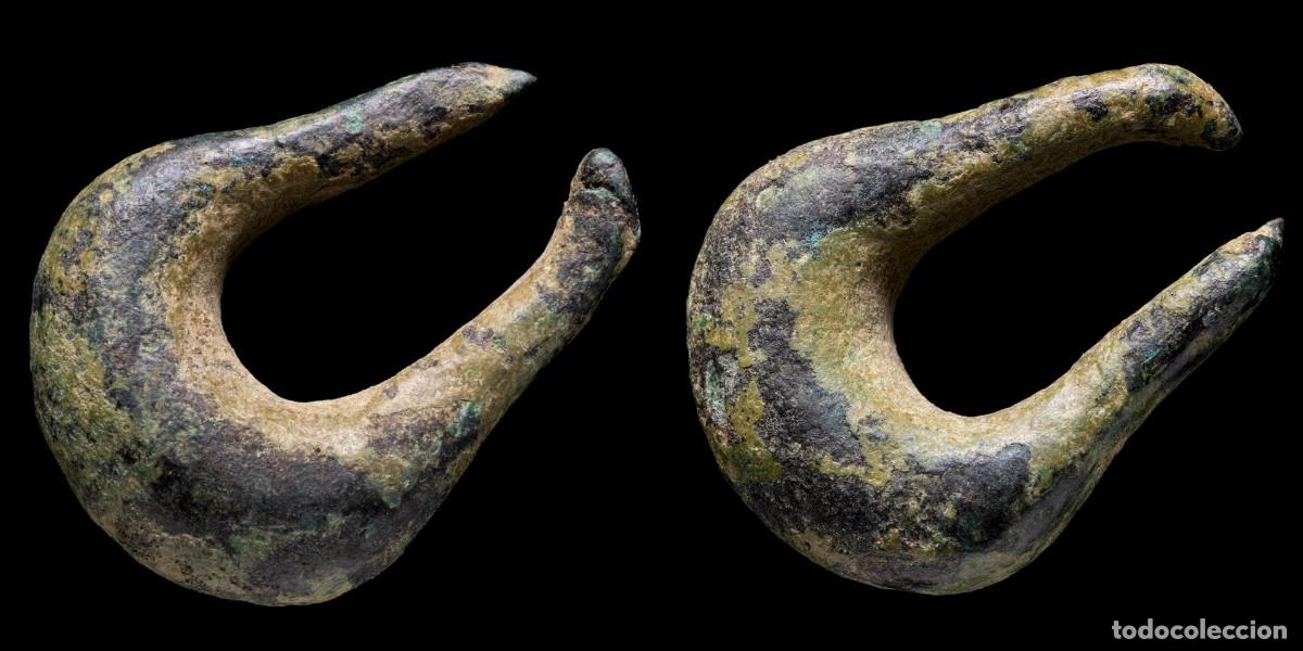 Monedas antiguas: Ancient Bronze Precoin, Ring/ &rdquo;U&rdquo; Shape - 29 mm / 18,79 gr.