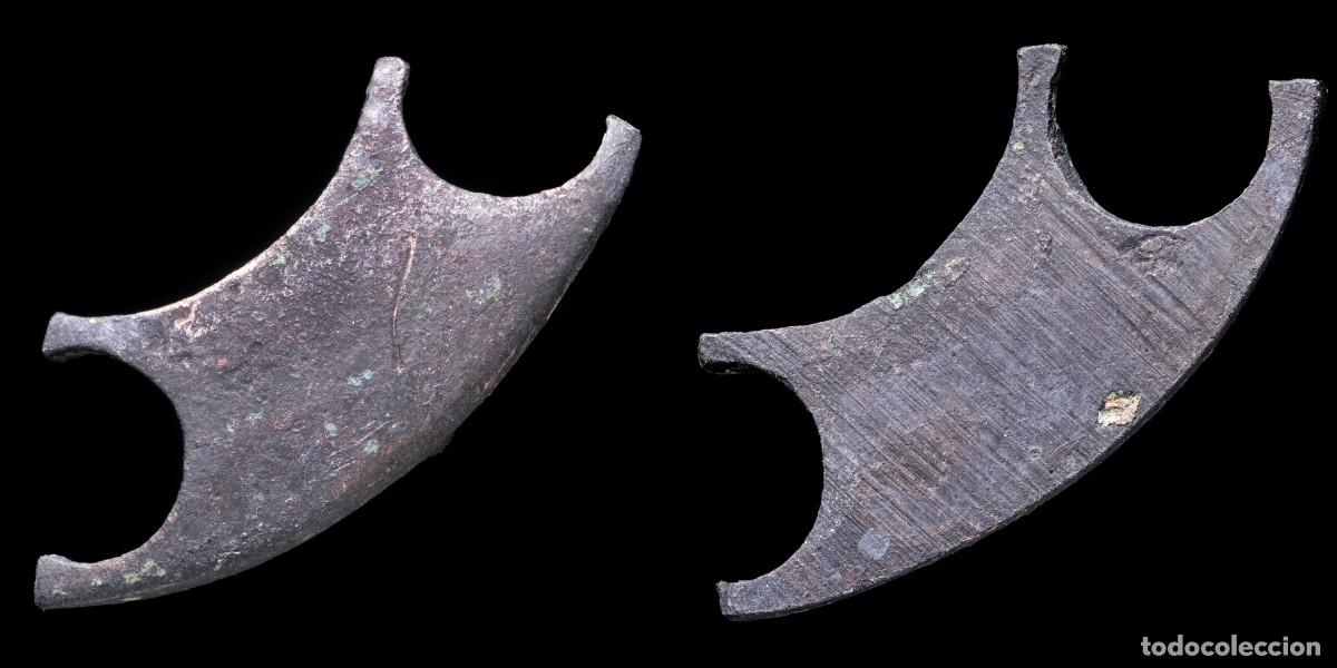 Monedas antiguas: Ancient Bronze Precoin, Palmette Shape - 43 mm / 10,40 gr.