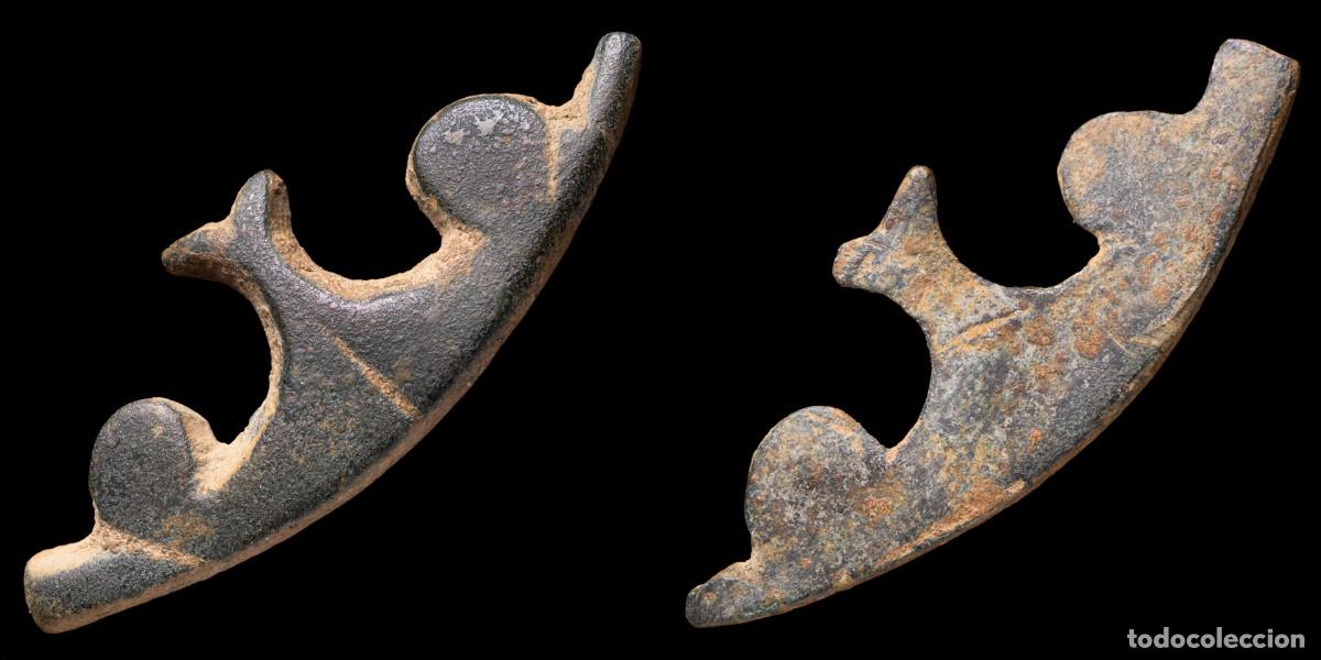Monedas antiguas: Ancient Bronze Precoin, Palmette Shape - 59 mm / 15,41 gr.