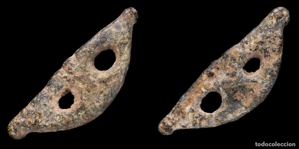 Monedas antiguas: Ancient Bronze Precoin, Palmette Shape - 25 mm / 1,58 gr.