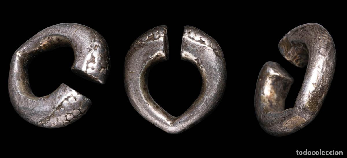 Monedas antiguas: Ancient Silver Precoin, Decorated Ring Shape - 19 mm / 7,54 gr.