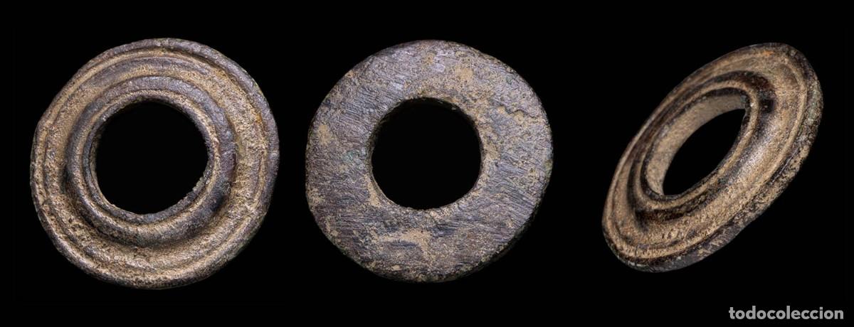 Monedas antiguas: Ancient Bronze Precoin, Decorated Ring Shape - 26 mm / 6,65 gr.