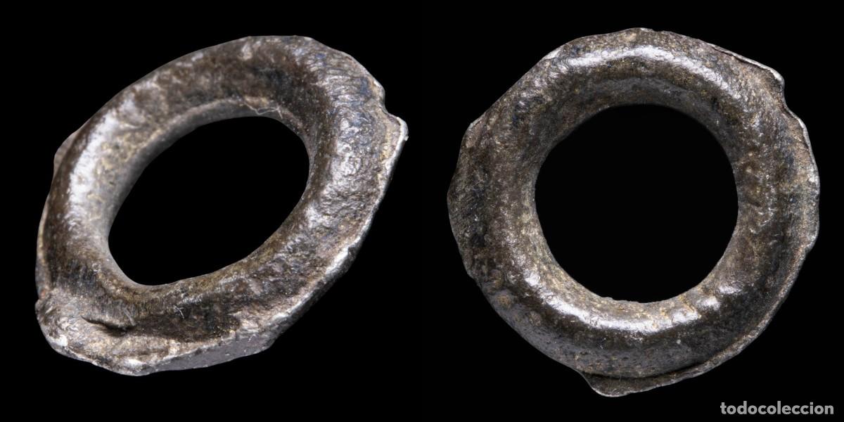 Monedas antiguas: Ancient Bronce Precoin, Ring Shape - 14 mm / 1,30 gr. - Foto 1