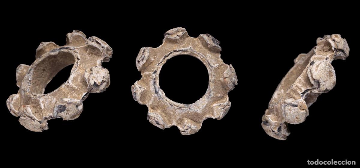 Monedas antiguas: Ancient Lead Precoin, Decorated Ring Shape - 21 mm / 7,28 gr.