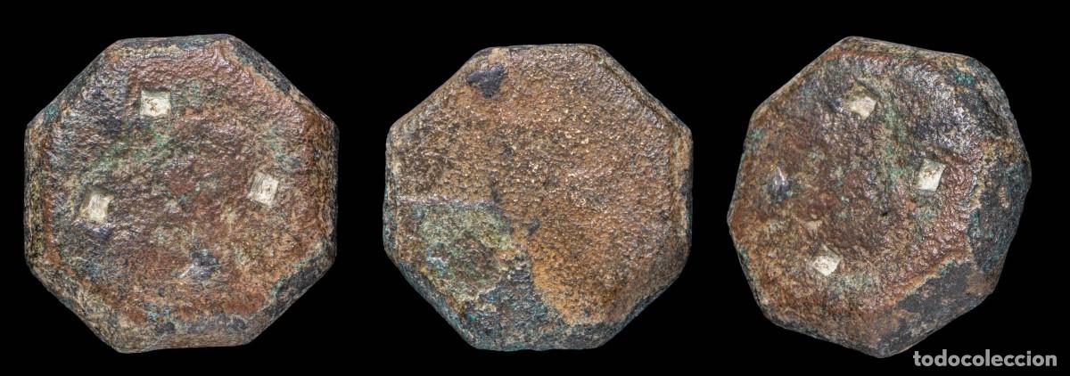 Monedas antiguas: Ancient Bronze Precoin, octagonal Shape - 20 mm / 13,44 gr.