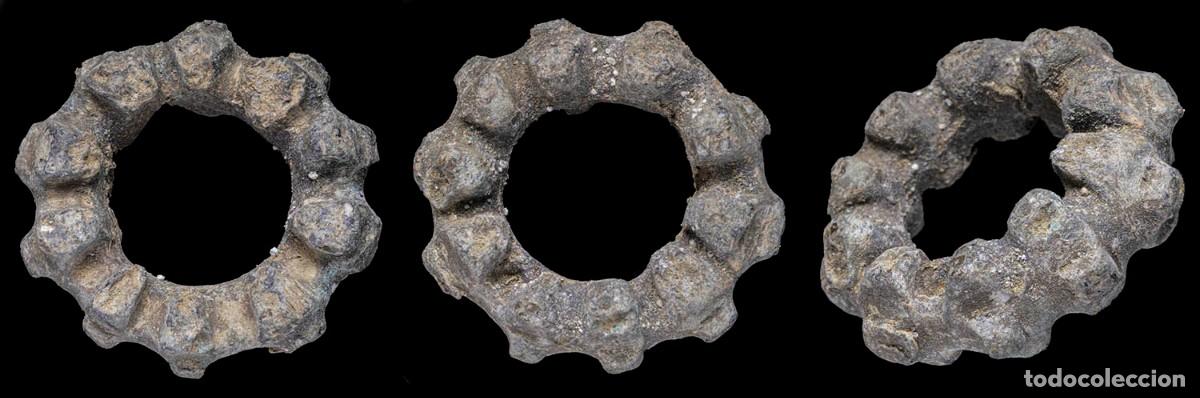 Monedas antiguas: Ancient Lead Precoin, Decorated Ring Shape - 30 mm / 32,05 gr.