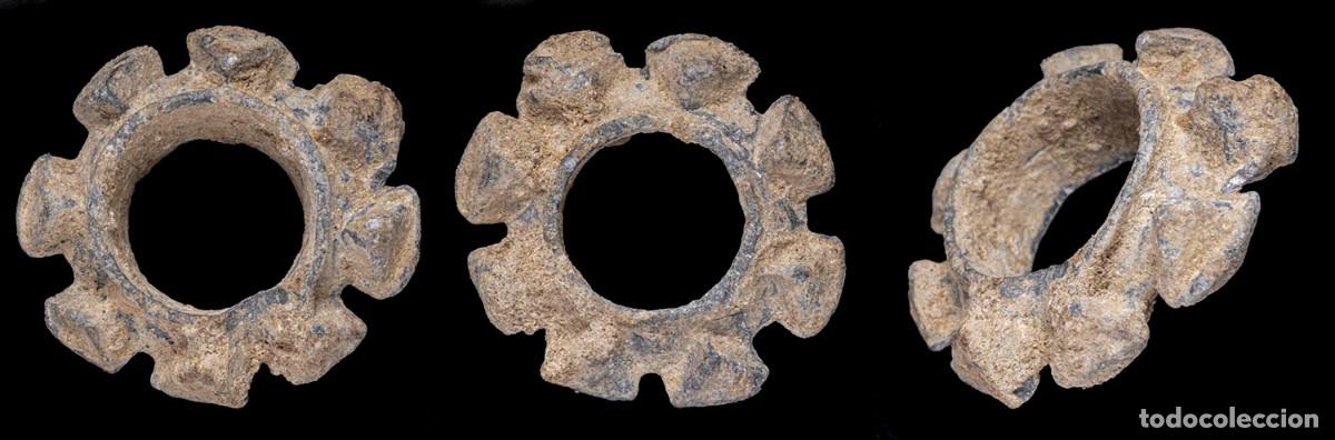 Monedas antiguas: Ancient Lead Precoin, Decorated Ring Shape - 21 mm / 7,94 gr.