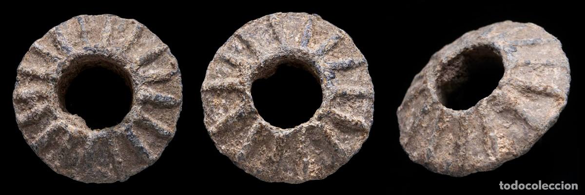 Monedas antiguas: Ancient Bronze Precoin, Decorated Ring Shape - 18 mm / 6,12 gr.