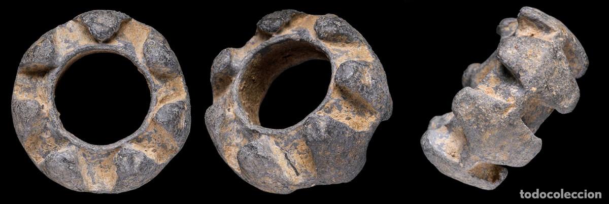 Monedas antiguas: Ancient Bronze Precoin, Decorated Ring Shape - 30 mm / 37,61 gr.Ancient payment in comercial trade.