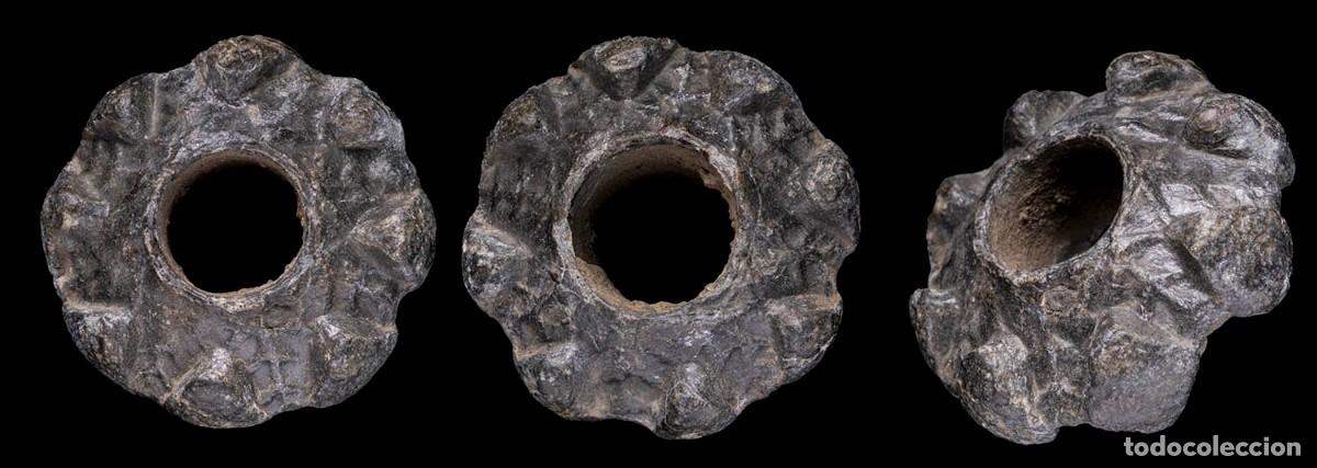 Monedas antiguas: Ancient Bronze Precoin, Decorated Ring Shape - 30 mm / 32,55 gr.